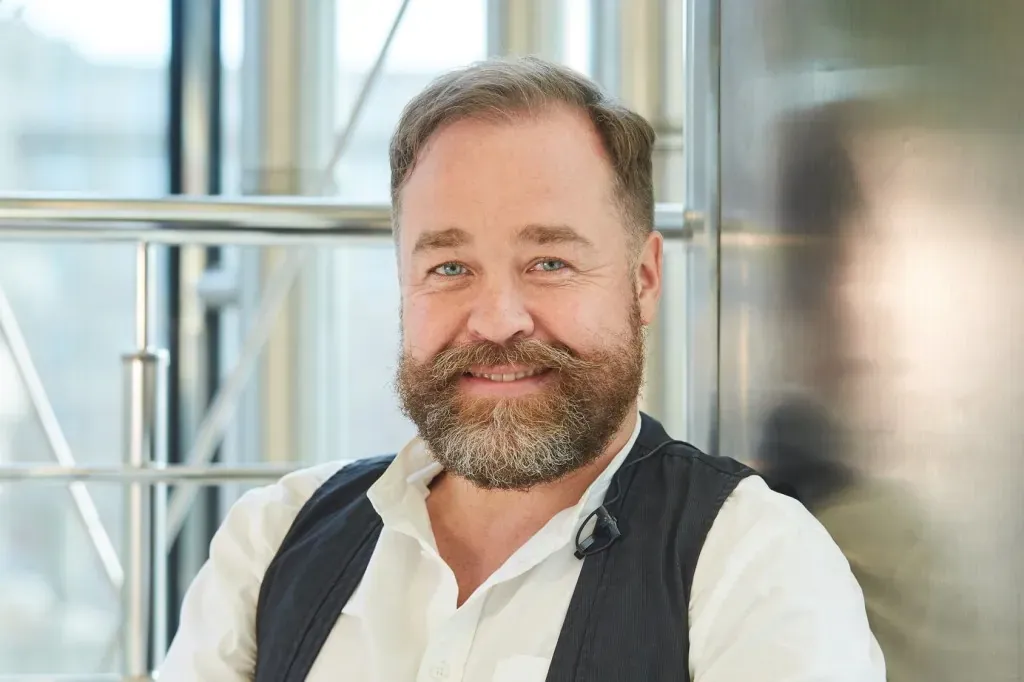 Юрий Романов